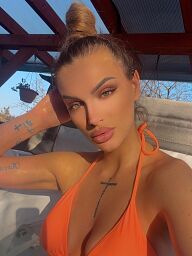 Mia (24), Senica, ID:28839