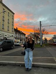 Kira, Bratislava - Staré Mesto, 22 rokov