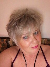 Janka Milf Anál, Trnava, 52 rokov