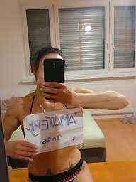 Karolinka, Bratislava - Petržalka, 38 rokov