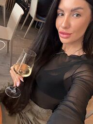 Foxy, Bratislava - Staré Mesto, 34 rokov