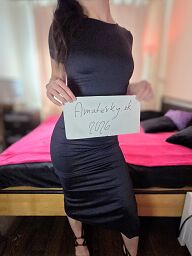 Bella s Nuru, Bratislava - Karlova Ves, 24 rokov