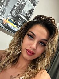 Blondie Anna, Bratislava - Staré Mesto, 18 rokov