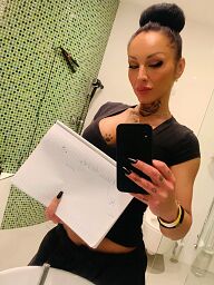 Jenny Cz, Bratislava - Nové Mesto, 29 rokov
