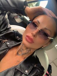 Jenny Cz, Bratislava - Nové Mesto, 29 rokov