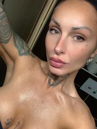 Jenny Cz, Bratislava - Nové Mesto, 29 rokov
