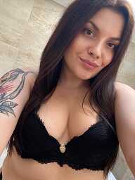 Sandra, Bratislava - Podunaj. Biskupice, 27 rokov
