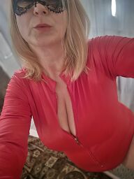 Tina, Pezinok, 42 years