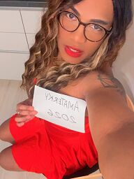 Carolina Ebony, Bratislava - Stare Mesto, 27 years