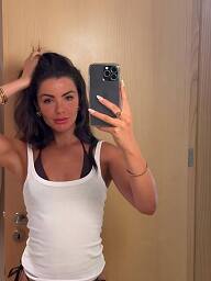 Karolina, Bratislava - Nové Mesto, 26 rokov