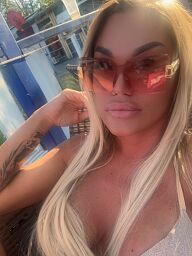 Yvette, Šaľa, 29 rokov