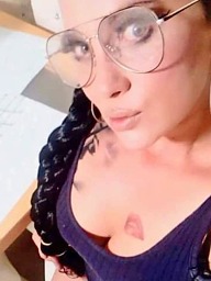 Mia Milf, Levice, 37 rokov