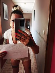 Lenka, Levice, 32 rokov