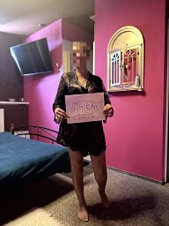 Kika, Nitra, 33 years
