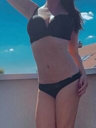 Marie, Nitra, 32 rokov