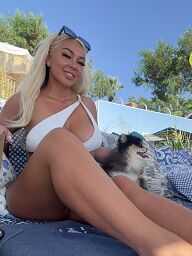 Katia, Bratislava - Nové Mesto, 28 rokov