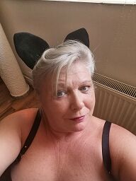 Janka Milf, Pezinok, 52 rokov