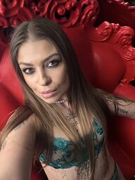 Vicky, Bratislava - Nové Mesto, 26 rokov