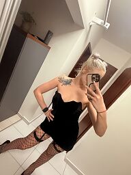 Karolina, Bratislava - Staré Mesto, 30 rokov