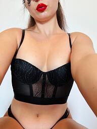 Tina Tantra, Bratislava - Karlova Ves, 26 rokov