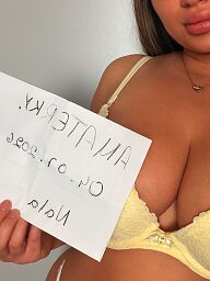 Karla, Dunajská Streda, 22 rokov