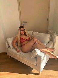 Isabella, Dunajská Streda, 24 rokov