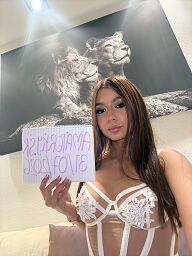 Khloe, Bratislava - Staré Mesto, 22 rokov