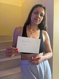 Sara, Bratislava - Nové Mesto, 29 rokov