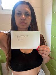 Sara, Bratislava - Nové Mesto, 29 rokov