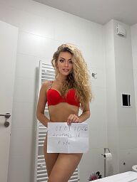 Kate, Bratislava - Karlova Ves, 24 rokov