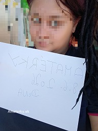 Dena v Aute, Trenčín, 32 rokov