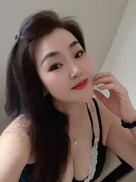 Lily, Levice, 27 rokov