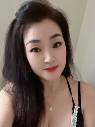 Lily, Levice, 27 rokov