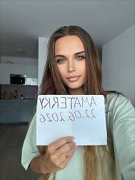 Sandra, Bratislava - Ružinov, 23 rokov