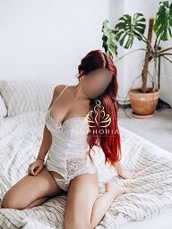 Klára, Bratislava - Nové Mesto, 35 rokov