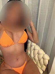 Kendall, Nitra, 24 rokov