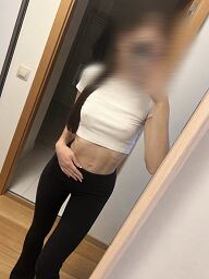 Julie, Bratislava - Nové Mesto, 24 rokov