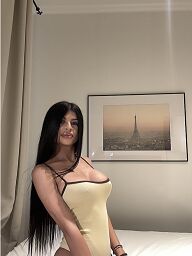 Alexandra, Bratislava - Nové Mesto, 25 rokov