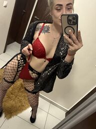 Angie Love, Bratislava - Ružinov, 26 rokov
