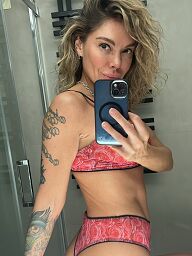 Lilit, Bratislava - Staré Mesto, 33 rokov