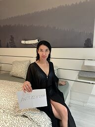 Eva, Bratislava - Nové Mesto, 29 rokov