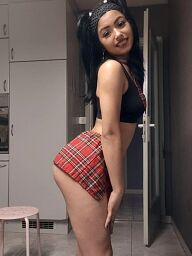 Mimi, Bratislava - Karlova Ves, 19 rokov
