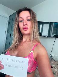 Simona, Sala, 22 years