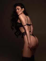Mia (25), Zilina, ID:35450