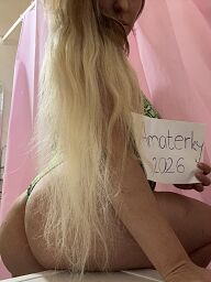 Laura, Bratislava - Nove Mesto, 25 years