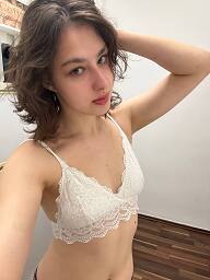 Ella (18), Bratislava - Petržalka, ID:35713