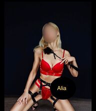 Alia (35), Nitra